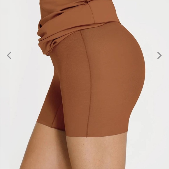 Popilush Shapewear Long Sleeve V-Neck Ruched Bodycon Midi Dress
Brown / XL - Picture 10 of 13